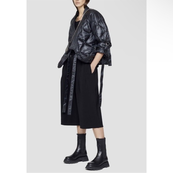 3.1 Phillip Lim NWOT Utility
Ripstop Kimono Jacket in Black
Size S $695.00 - Picture 1 of 7